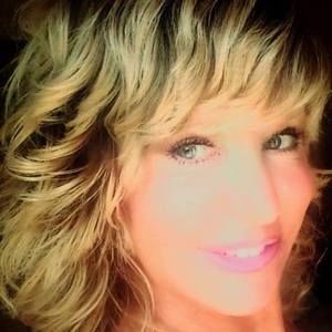 Meet your Posher, Peggy